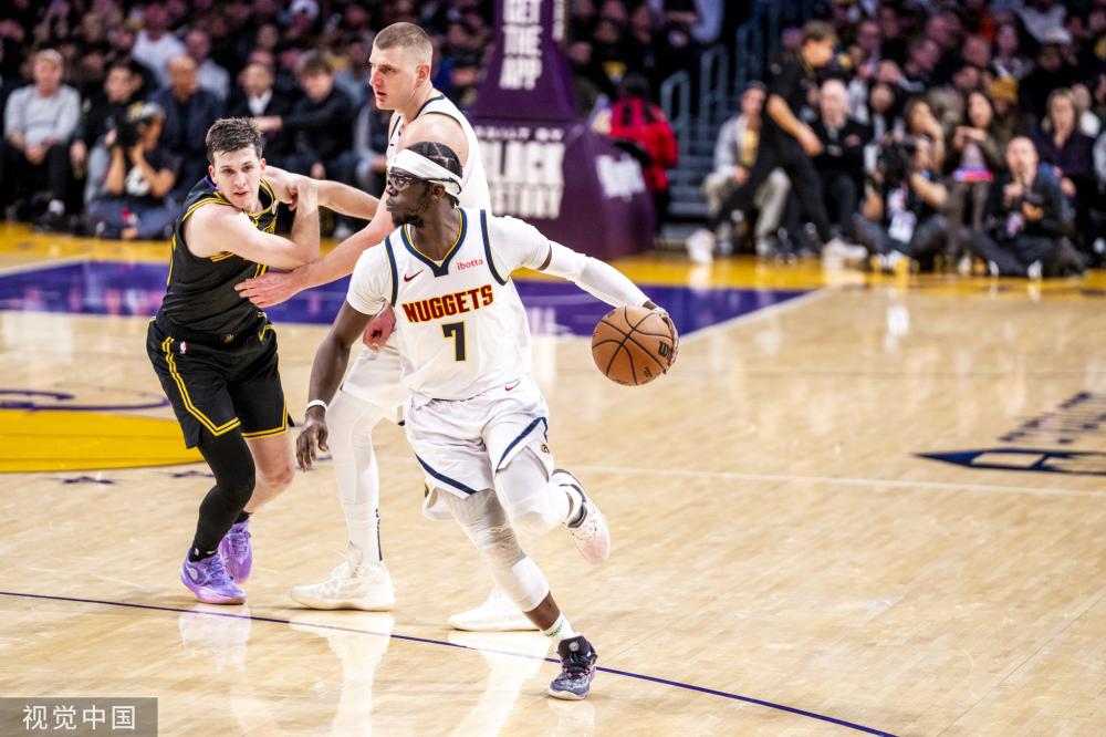 伍呐喊助威 伍呐喊助威