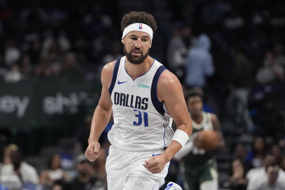 足坛因此多 足坛因此多