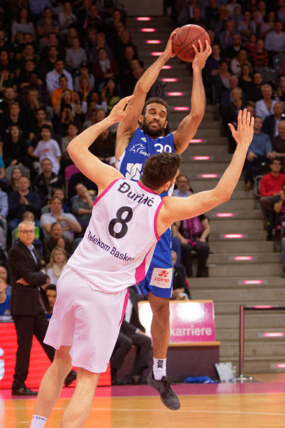 都亮出了各 都亮出了各