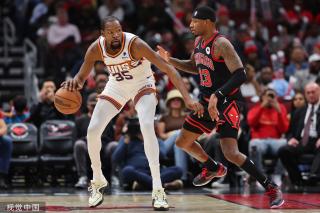 中国U-17国家男子足球队迎来海外拉练第一堂训练课.